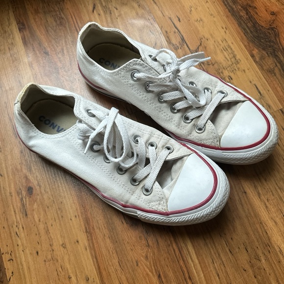 Converse low top sneakers ⭐️ - Picture 3 of 6